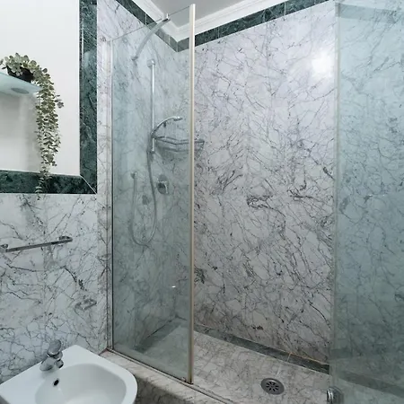 Apartment 2 Minutes From The Station Charming *