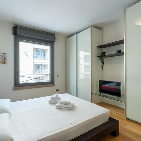 2 Minutes From The Station Charming *