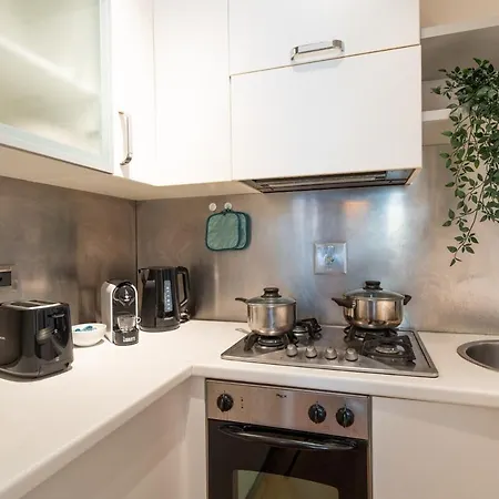 2 Minutes From The Station Charming Apartment *